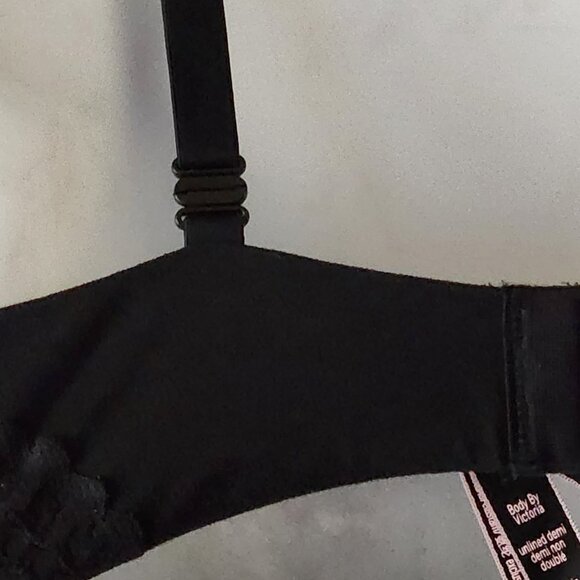 Victoria's Secret bra sz 34D black lace demi EUC - Picture 2 of 3